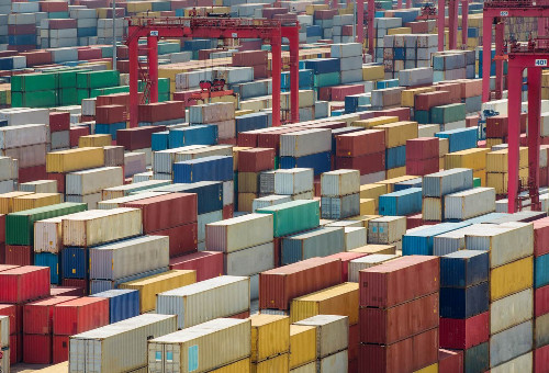 глобальная нехватка контейнеров закончилась, теперь их слишком много