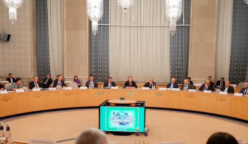 в апреле текущего года состоялось расширенное заседание совета союза лесопромышленников и лесоэкспортеров россии